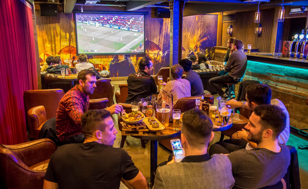 Sports bars in Manchester